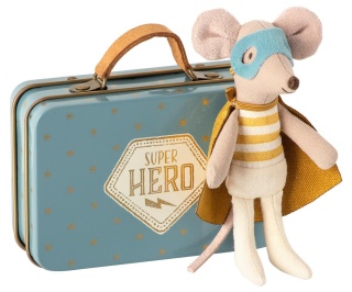 Maileg Superbohater w walizce, Superhero mouse, Little brother in suitcase