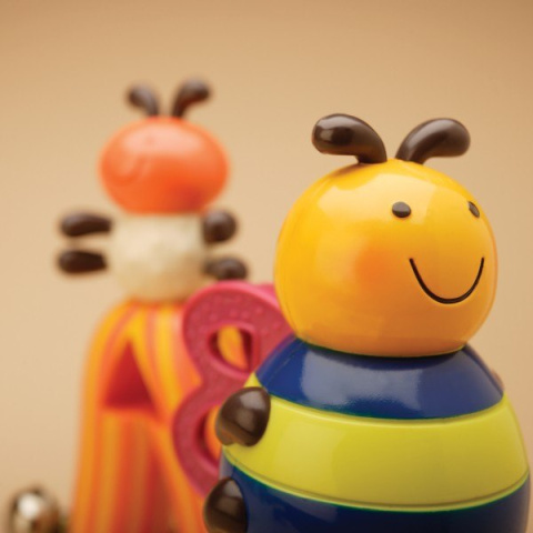 B.Toys Parum Pum Pum – bębenek z instrumentami B.Toys Parum Pum Pum – bębenek z instrumentami