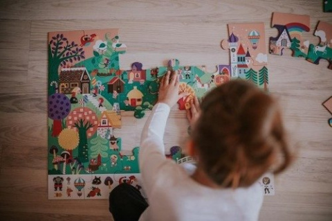 JANOD Puzzle obserwacyjne w walizce Baśnie 24 elementy 3+ JANOD Puzzle obserwacyjne w walizce Baśnie 24 elementy 3+
