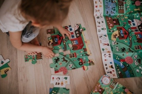 JANOD Puzzle obserwacyjne w walizce Farma 24 elementy 3+ JANOD Puzzle obserwacyjne w walizce Farma 24 elementy 3+