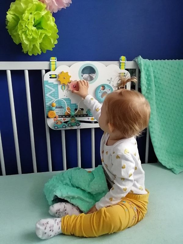 ADAM TOYS Tablica aktywności dla malucha ADAM TOYS Tablica aktywności dla malucha