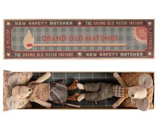 MAILEG Grandma & Grandpa mice in matchbox, Babcia i dziadek w pudełku