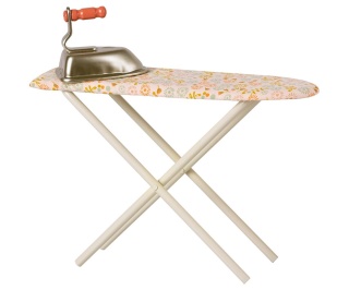 MAILEG Żelazko i deska do prasowania_Iron & ironing board Żelazko i deska do prasowania