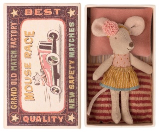 MAILEG Myszka młodsza siostra w pudełku po zapałkach - Little sister mouse in matchbox
