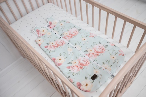 SLEEPEE Prześcieradło do łóżeczka We care Szare Kropki 120 x 60