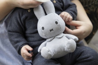 Tiamo Miffy Fun at Sea Przytulanka 20 cm