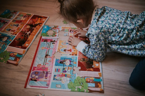 Janod Puzzle w walizce Akademia tańca 100 elementów 6+ Made in France Janod Puzzle w walizce Akademia tańca 100 elementów 6+ Made in France