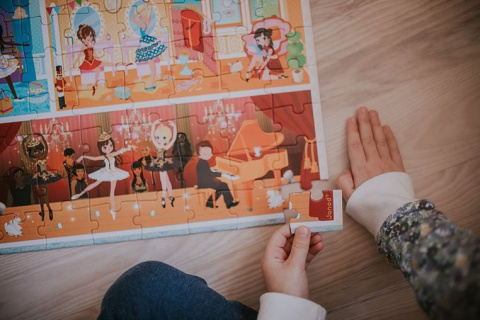 Janod Puzzle w walizce Akademia tańca 100 elementów 6+ Made in France Janod Puzzle w walizce Akademia tańca 100 elementów 6+ Made in France