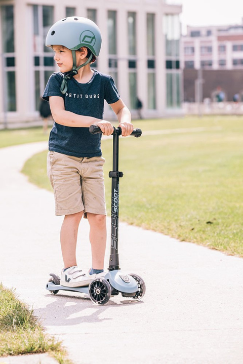 Hulajnoga składana ze świecącymi kółkami ScootandRide Highwaykick 3 LED Steel Hulajnoga składana ze świecącymi kółkami ScootandRide Highwaykick 3 LED Steel