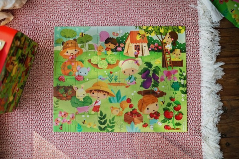 JANOD Puzzle w walizce Ogród 36 elementów 4+ JANOD Puzzle w walizce Ogród 36 elementów 4+