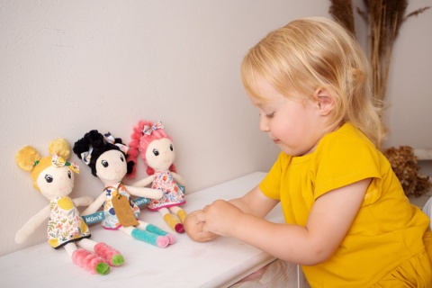 Mom's Care Hencz Toys Lalka Laura