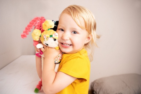 Mom's Care Hencz Toys Lalka Laura