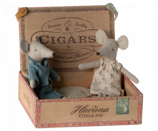 Myszki Maileg Mama i tata w pudełku po cygarach - Mum & Dad mice in cigarbox