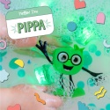 GLO PALS Postać do kąpieli Pippa - zestaw z dwiema kostkami sensorycznymi świecącymi w wodzie - zielony
