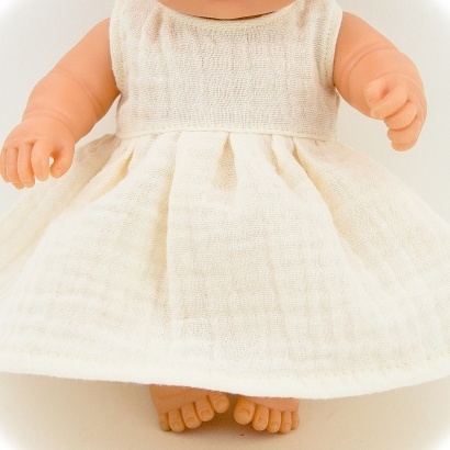 Przytullale Sukienka dla lalki Miniland Baby 21 cm z muślinu w kolorze waniliowym
