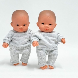 Przytullale Szary dres dla lalki Miniland 21cm