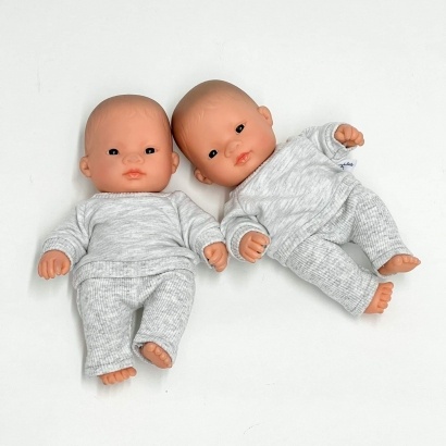 Przytullale Szary dres dla lalki Miniland 21cm