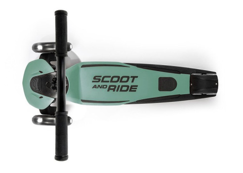 Hulajnoga trójkołowa balansowa ze świecącymi kółkami ScootandRide Highwaykick 5 LED Forest Hulajnoga trójkołowa balansowa ze świecącymi kółkami ScootandRide Highwaykick 5 LED Forest