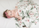 Sleepee Bambusowy Flower 3 w 1 - chusta, otulacz i kocyk Sleepee Bambusowy Flower 3 w 1 - chusta, otulacz i kocyk