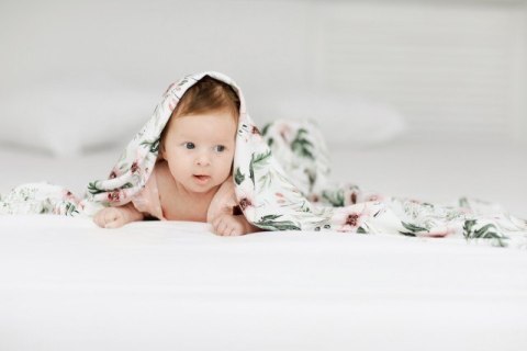 Sleepee Bambusowy Flower 3 w 1 - chusta, otulacz i kocyk Sleepee Bambusowy Flower 3 w 1 - chusta, otulacz i kocyk