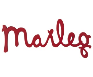 Drewniane logo Maileg - czerwone