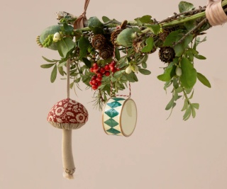 Czerwona dekoracja bożonarodzeniowa Maileg - Mushroom ornament - Winter flower