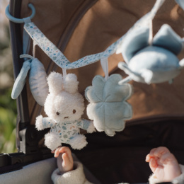 Niebieska zawieszka sensoryczna do wózka - Miffy