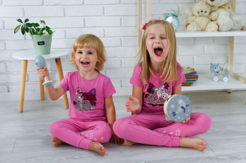 Tamburyn z foką - Adam Toys Tamburyn z foką - Adam Toys