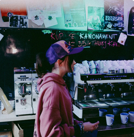 Czapka z daszkiem z otworem na kucyk - Super Me Pink Yupi L - Dashki Czapka z daszkiem z otworem na kucyk - Super Me Pink Yupi L - Dashki