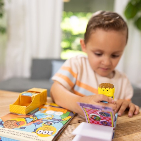 Sticker wow - książeczka i stempelki z naklejkami - buldożer Sticker wow - książeczka i stempelki z naklejkami - buldożer