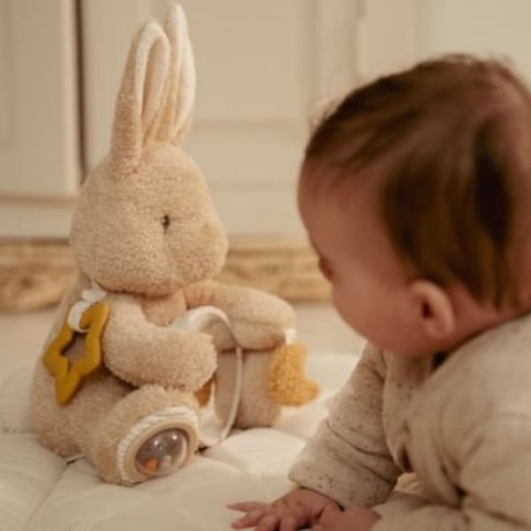 Aktywizujący króliczek Little Dutch Newborn Naturals z gryzakiem