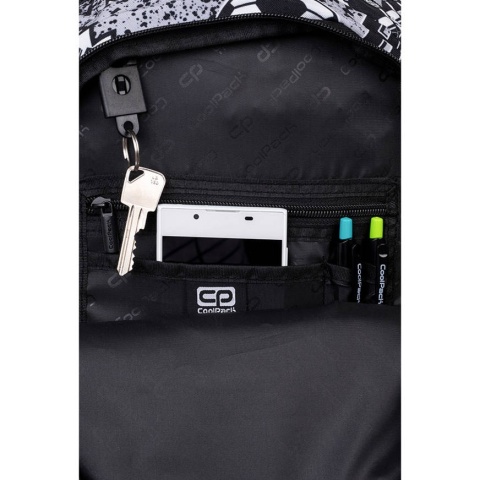 Szary plecak szkolny Coolpack Joy S Piłka Nożna wnętrze