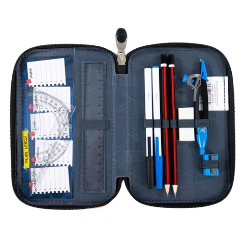 Trzykomorowy piórnik szkolny z wyposażeniem K-Pop Lover St.Right - przybory w środku