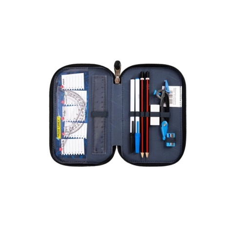 Trzykomorowy piórnik szkolny z wyposażeniem dla gamera St.Right - przybory w środku