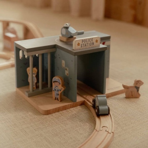 Drewniany posterunek policji Little Dutch-4