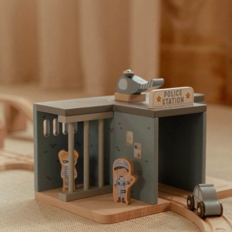 Drewniany posterunek policji Little Dutch-5