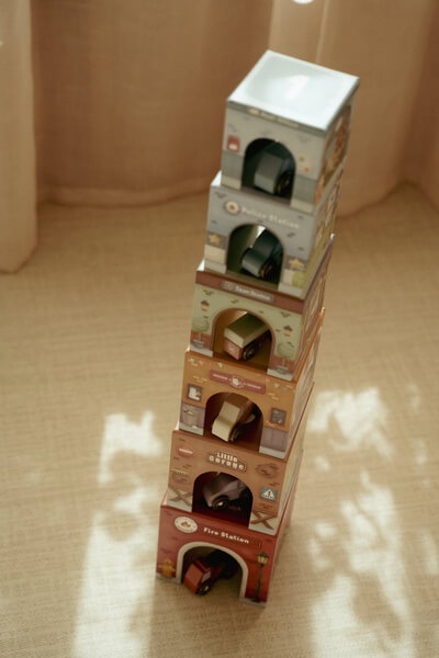 wieża little dutch z autkami -6