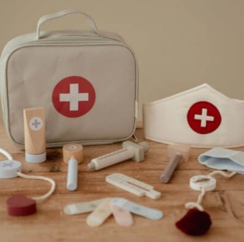 zestaw lekarza little dutch rozłożony-2