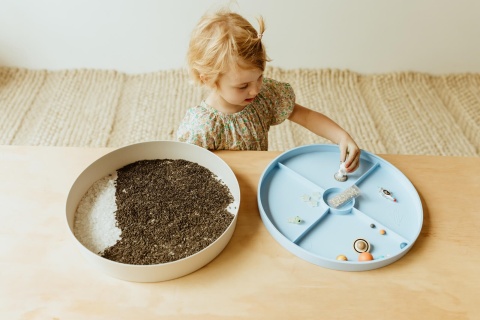 Niebieska tacka sensoryczna Jellystone Play Tray 2w1 z piachem