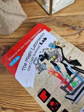 Zestaw eksperymentów The Purple Cow - Magiczne Laboratorium