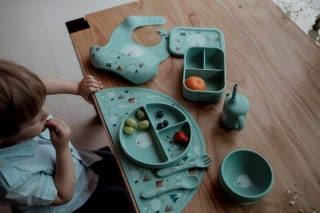 Miętowy Śliniak Silikonowy z kieszonką SASSI Miś