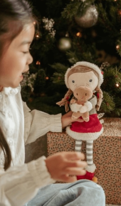 Laleczka Rosa Little Dutch Rosa X-MAS przy choince