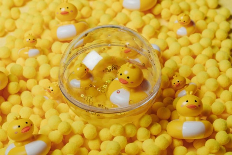 Kula sensoryczna Kaczuszka Petit Boum Happy Bubbles kaczuszki