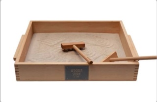 Drewniana tacka do pisania w piasku z akcesoriami Montessori