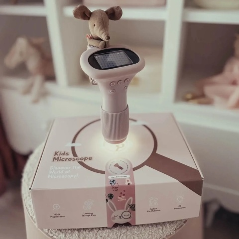 Różowy Mikroskop KidLupe opakowanie