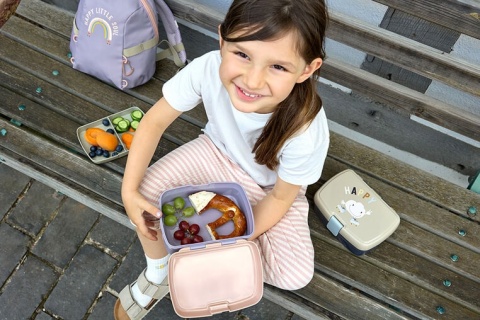 Śniadaniówka Lassig Tęcza zawartość