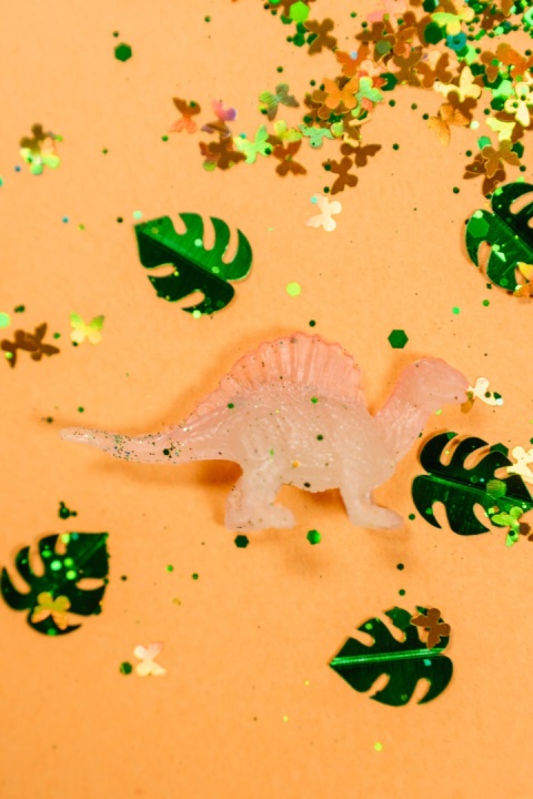 Wkład do słoików sensorycznych Glo Pals Fun Fillers Safari figurki