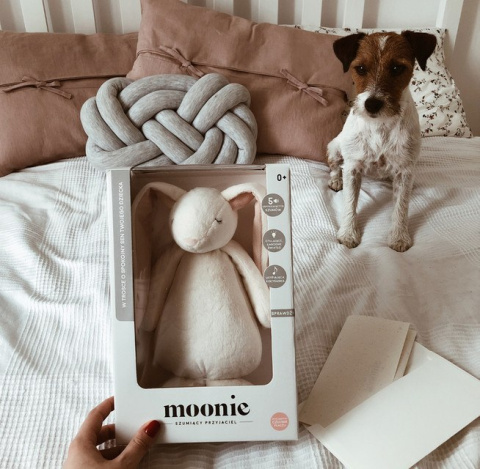 Moonie szumiący króliczek z lampką nocną Powder Moonie szumiący króliczek z lampką nocną Powder