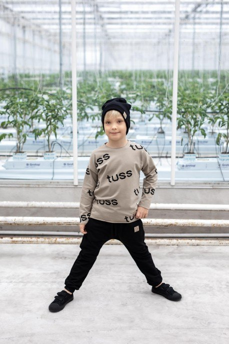 TUSS Spodnie Baggy czarne TUSS Spodnie Baggy czarne