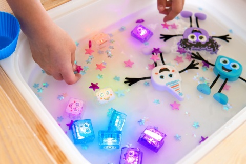 Kostki do kąpieli Glo Pals Party Pal figurki